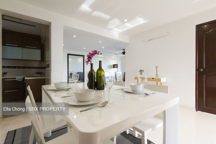 Blk 226 Jurong East Street 21 (Jurong East), HDB 5 Rooms #182465632